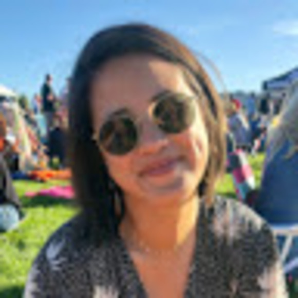 Meet your Posher, Danielle - Picture 1 of 1